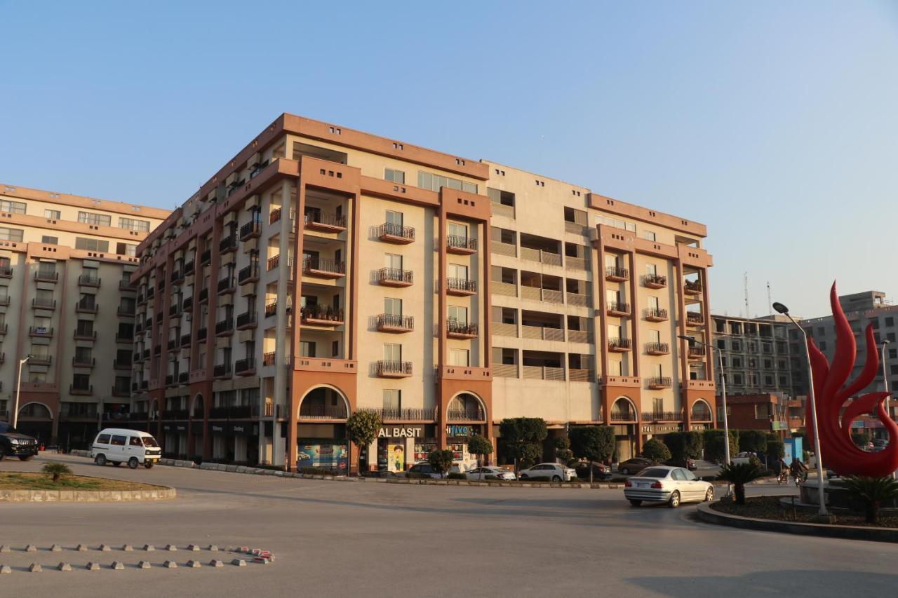 Luxurious Landing Apartments & Suites Bahria Town Rawalpindi Exterior foto